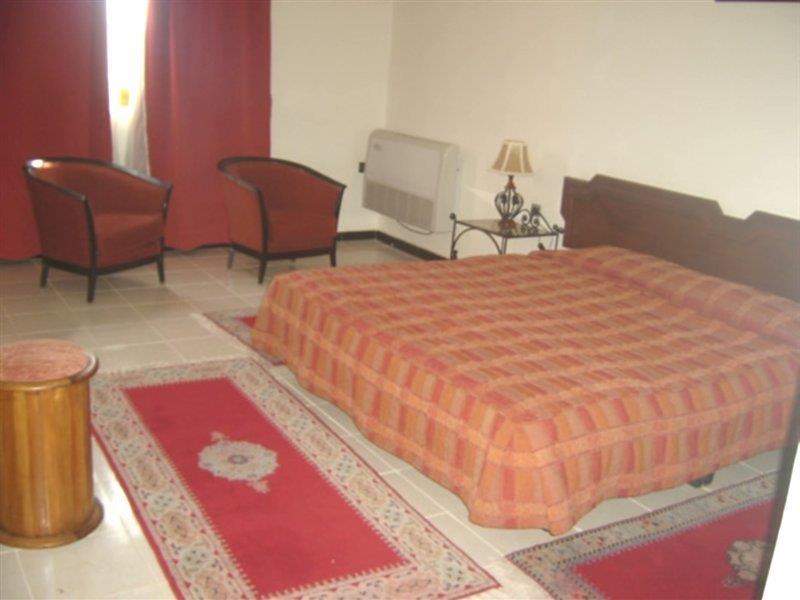 Hotel Le Fint Ouarzazate Bagian luar foto